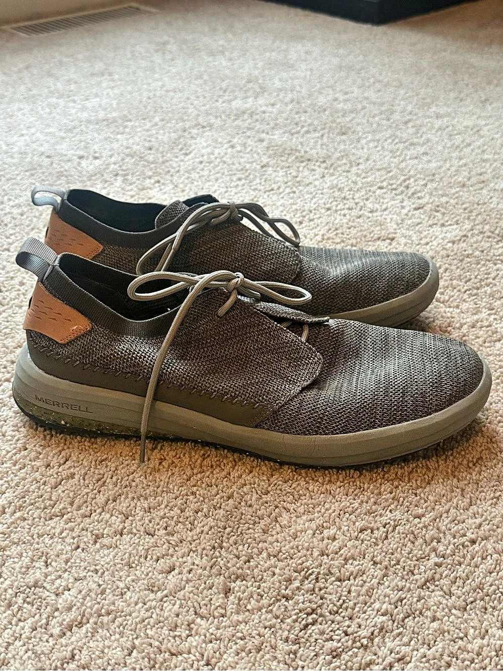 Merrell Gridway Sneaker Gray & Brown size 14 used in excellent condition